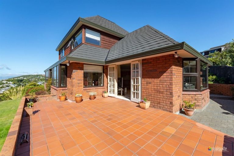 Photo of property in 104 Viewmont Drive, Harbour View, Lower Hutt, 5010