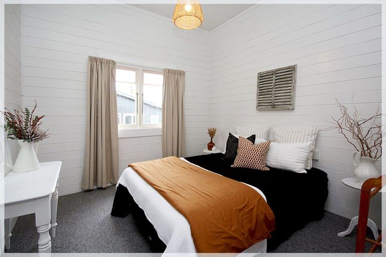 Photo of property in 28 Shortt Street, Foxton Beach, Foxton, 4815