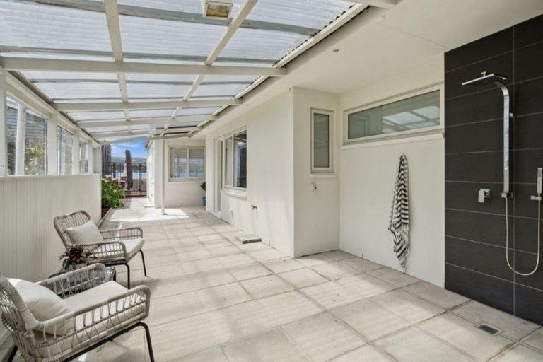 Photo of property in 85 Paremata Road, Paremata, Porirua, 5024