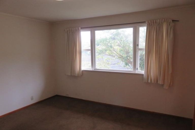 Photo of property in 7 Sunrise Boulevard, Tawa, Wellington, 5028