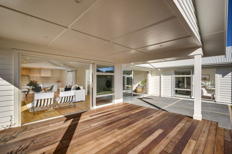 Photo of property in 18 Rich Rise, Havelock North, 4130