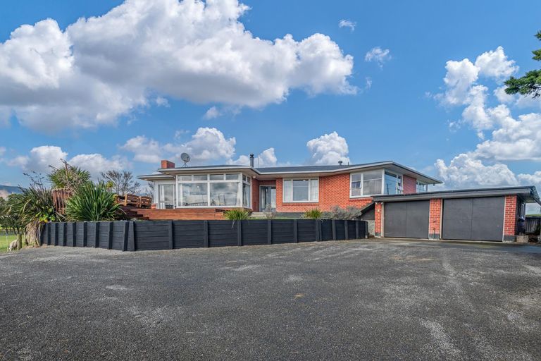 Photo of property in 1255 Tennent Drive, Linton, Palmerston North, 4472