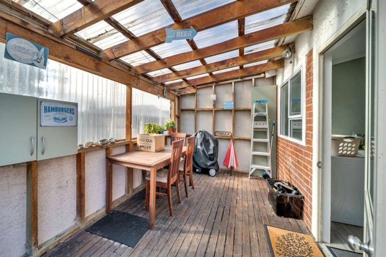 Photo of property in 10 Saunders Street, Owaka, 9535