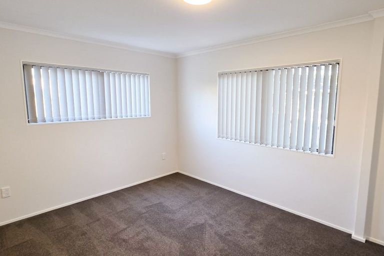 Photo of property in 25 Pennant Grove, Titahi Bay, Porirua, 5022