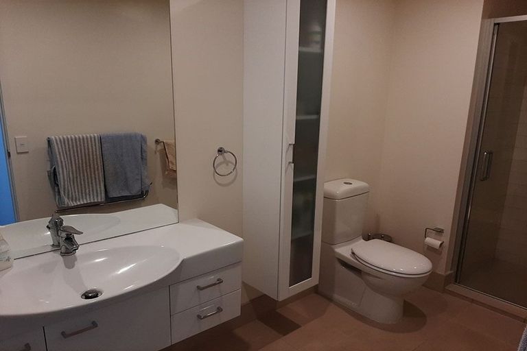 Photo of property in The Docks Apartments, 524/8 Dockside Lane, Auckland Central, Auckland, 1010