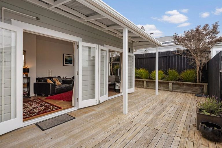 Photo of property in 6 Millward Street, Newtown, Wellington, 6021