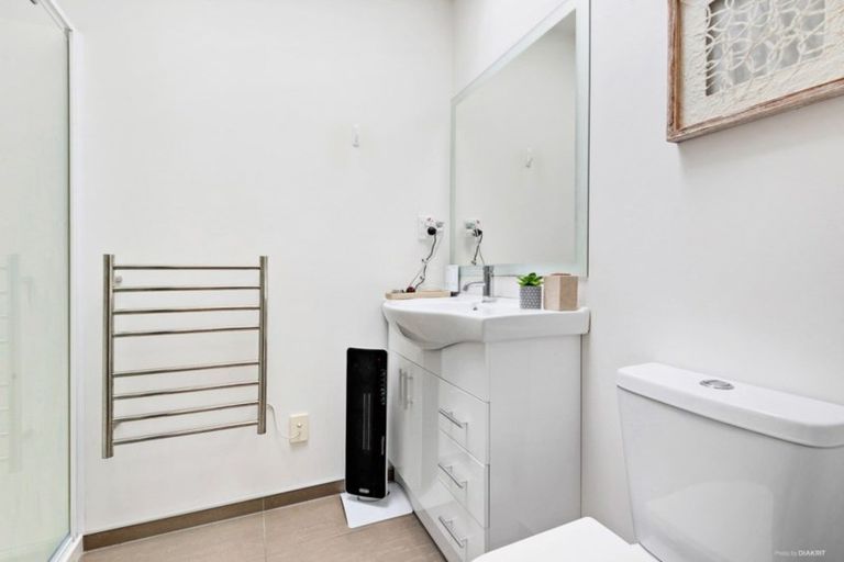 Photo of property in 14c Crieff Street, Northland, Wellington, 6012