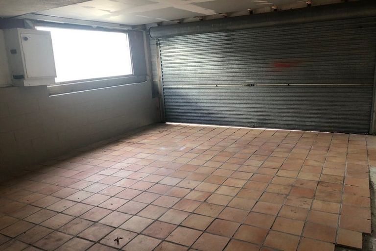 Photo of property in 25 William Souter Street, Forrest Hill, Auckland, 0620