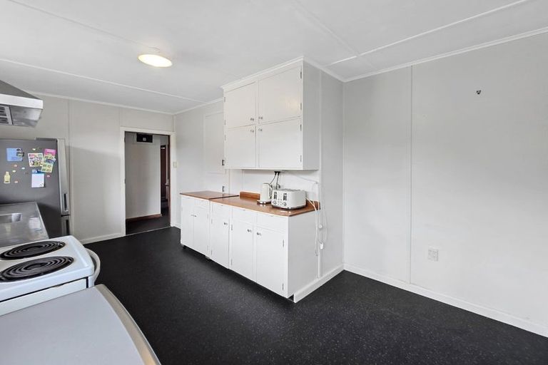 Photo of property in 12 Williams Street, Marewa, Napier, 4110