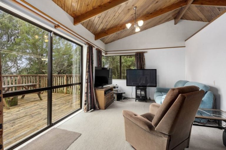 Photo of property in 75 Avro Road, Blue Mountains, Upper Hutt, 5371