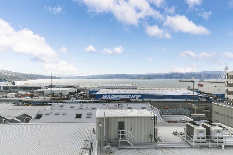 Photo of property in Hobson Court Flats, 66/70 Hobson Street, Thorndon, Wellington, 6011