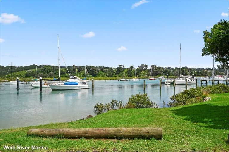 Photo of property in 196 Wade River Road, Wade Heads, Whangaparaoa, 0932