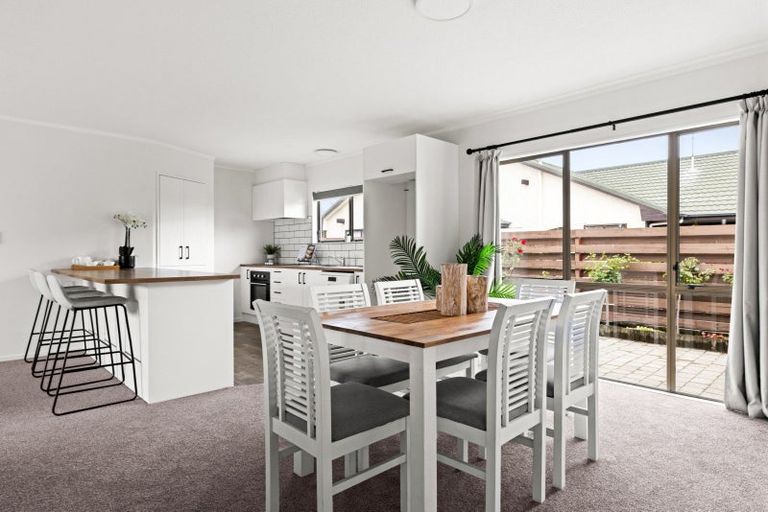 Photo of property in 35 Townshend Crescent, Greenmeadows, Napier, 4112