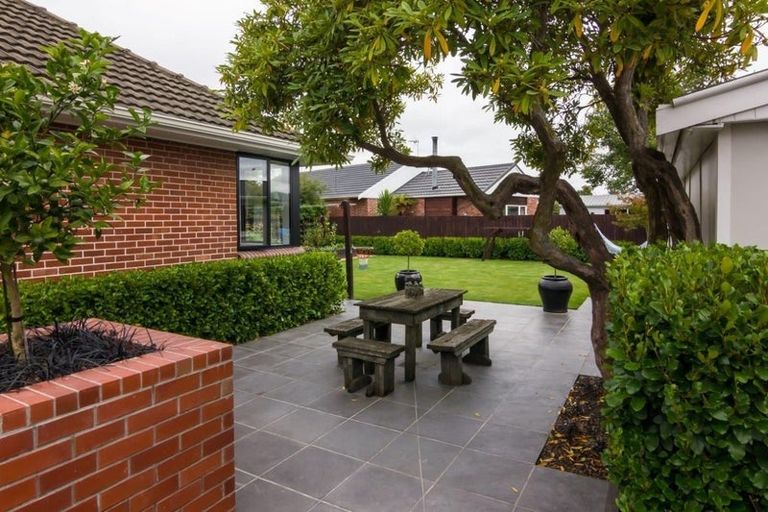 Photo of property in 2 Springbank Street, Bryndwr, Christchurch, 8053