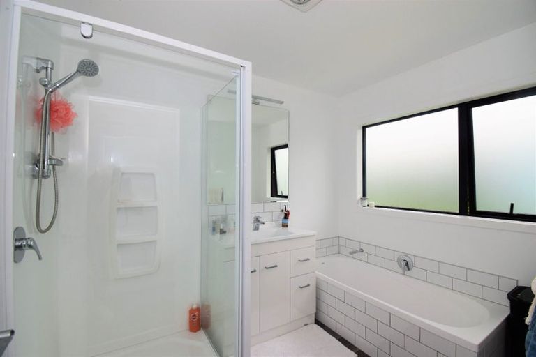 Photo of property in 5 Mallard Drive, Waihola, Outram, 9073