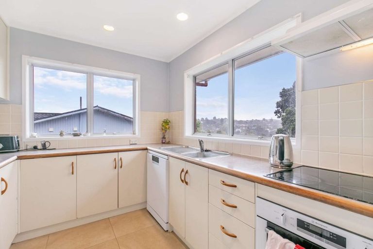 Photo of property in 102 Sartors Avenue, Browns Bay, Auckland, 0630