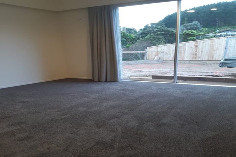 Photo of property in 3d Peckham Grove, Tawa, Wellington, 5028