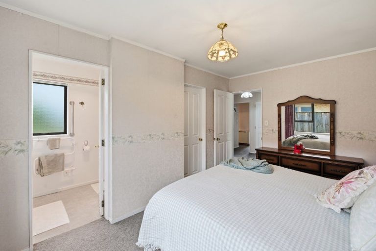 Photo of property in 9 Ashmore Place, Fairy Springs, Rotorua, 3015