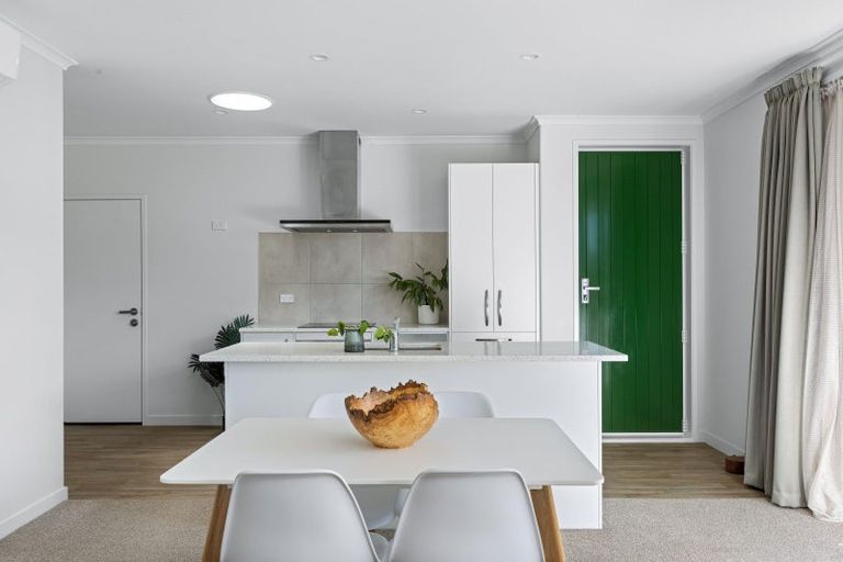 Photo of property in 28a Elizabeth Street, Orewa, 0931