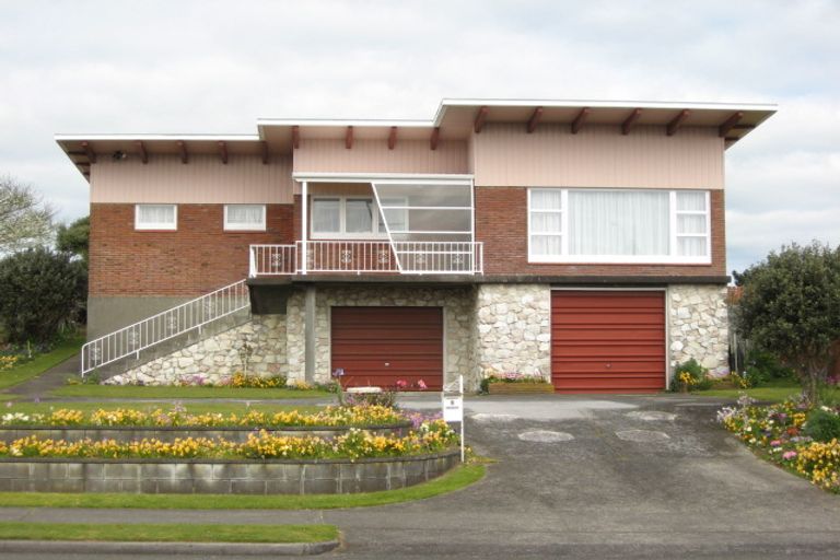 Photo of property in 9 Cumberland Street, Merrilands, New Plymouth, 4312