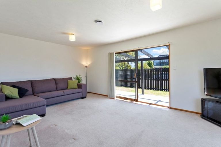 Photo of property in 1/14 Arkwright Place, Halswell, Christchurch, 8025