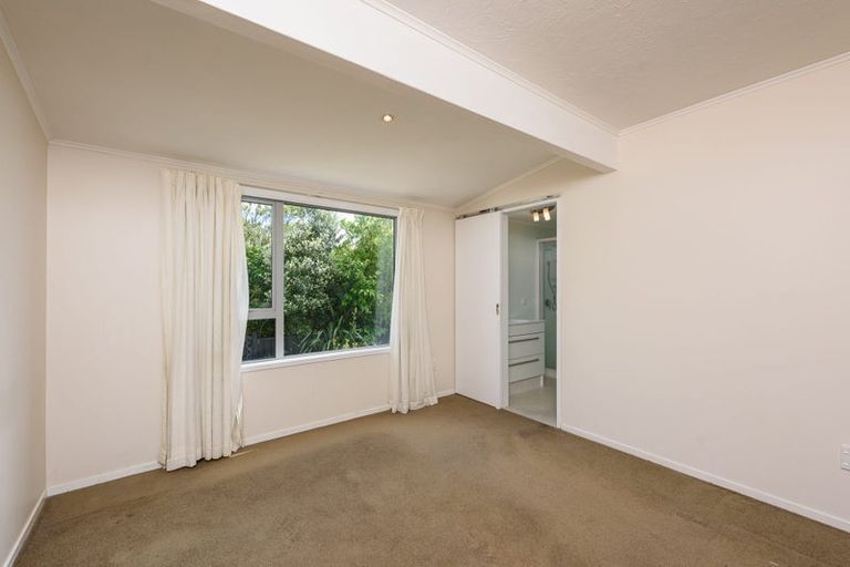 Photo of property in 12 Cambrian Street, Churton Park, Wellington, 6037