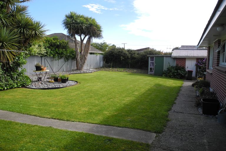 Photo of property in 2 Dixon Street, Waimate, 7924