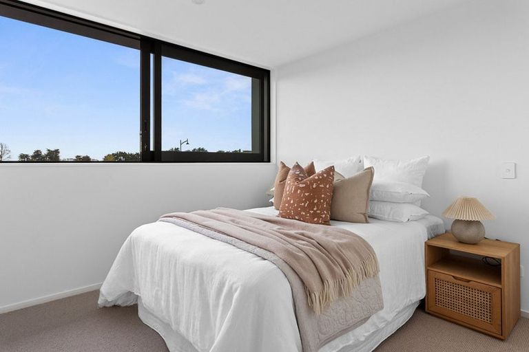 Photo of property in 2 Dray Place, Halswell, Christchurch, 8025