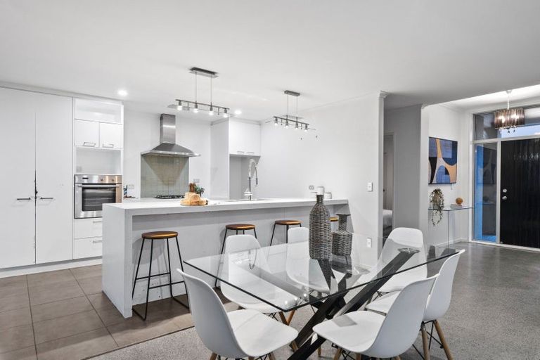 Photo of property in 24 James Drive, Woodend, 7610