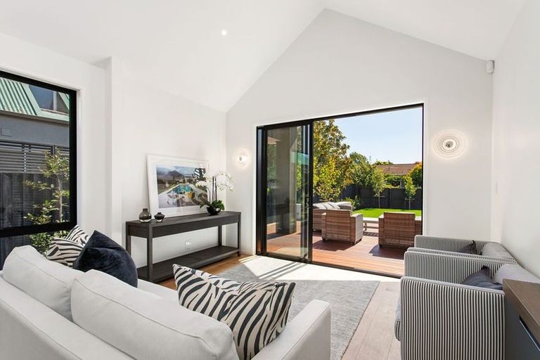 Photo of property in 85 Glandovey Road, Fendalton, Christchurch, 8052