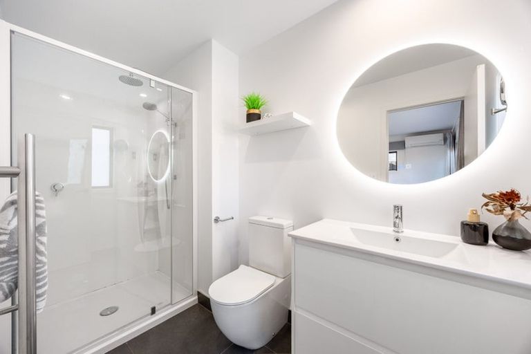 Photo of property in 33 Makete Crescent, Hobsonville, Auckland, 0618