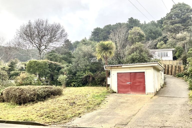 Photo of property in 136 Wyndham Road, Pinehaven, Upper Hutt, 5019