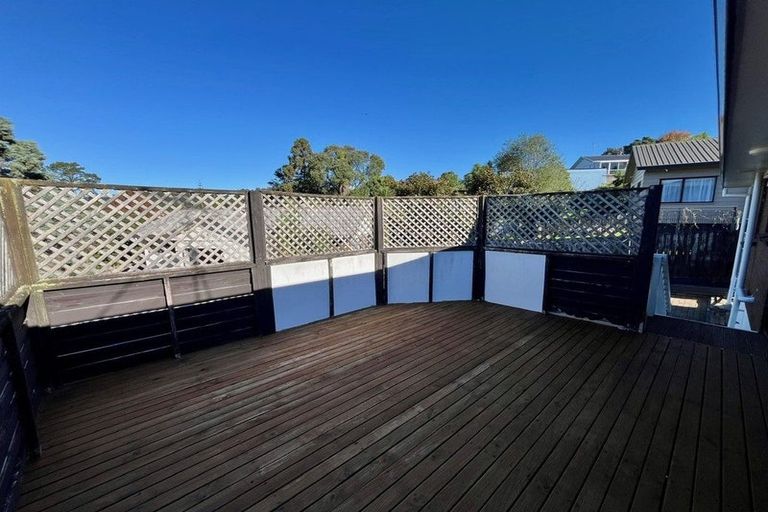 Photo of property in 1 John Webster Place, Glen Eden, Auckland, 0602