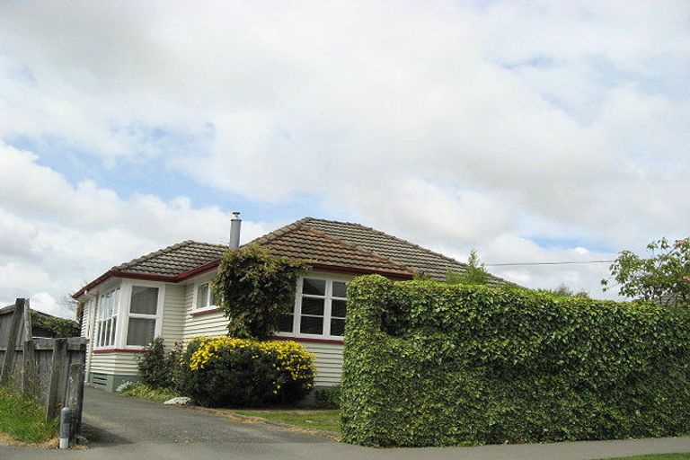 Photo of property in 153 Aorangi Road, Bryndwr, Christchurch, 8053