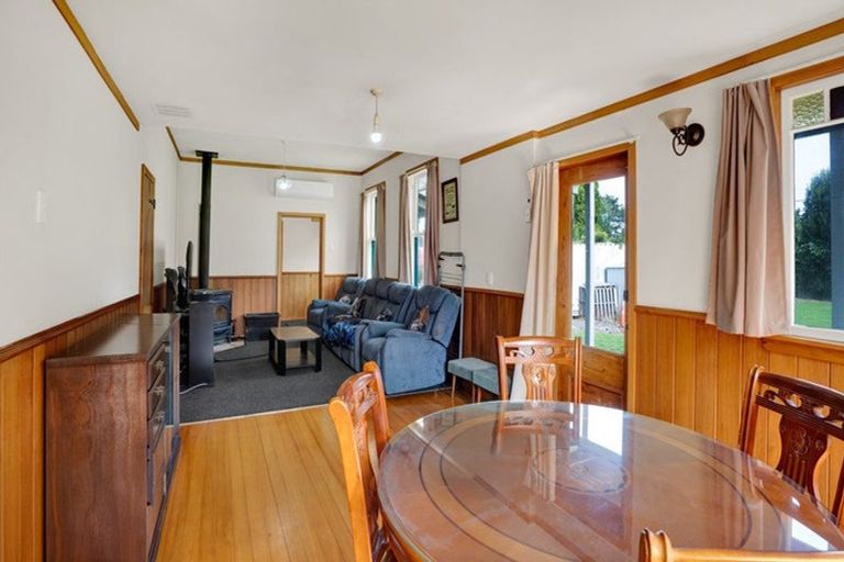Photo of property in 100 Conway Road, Eltham, 4322