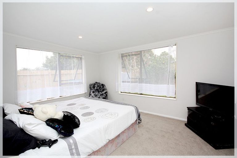 Photo of property in 20 Easton Way, Levin, 5510