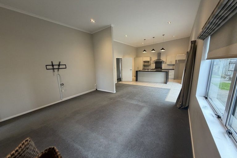 Photo of property in 10 Galea Grove, Kelvin Grove, Palmerston North, 4414