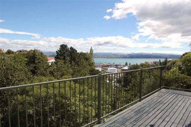 Photo of property in 27 Burns Road, Hospital Hill, Napier, 4110