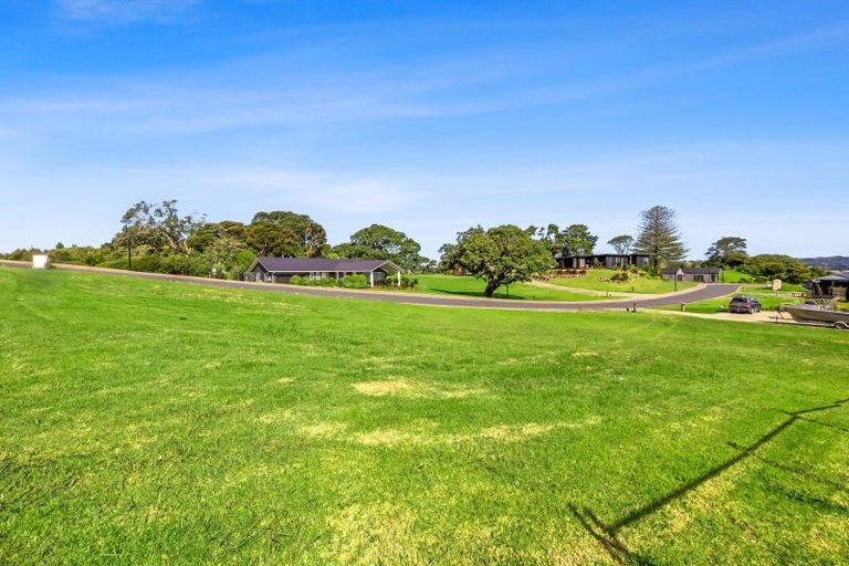 Photo of property in 1 Garden Way, Mangawhai Heads, Mangawhai, 0505