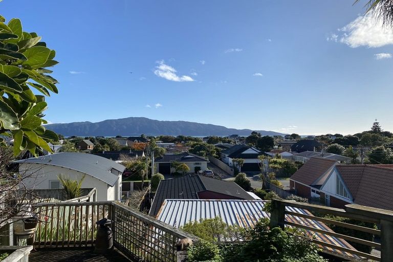 Photo of property in 16 Falla Street, Paraparaumu Beach, Paraparaumu, 5032