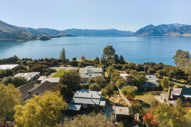 Photo of property in 76 Capell Avenue, Lake Hawea, Wanaka, 9382