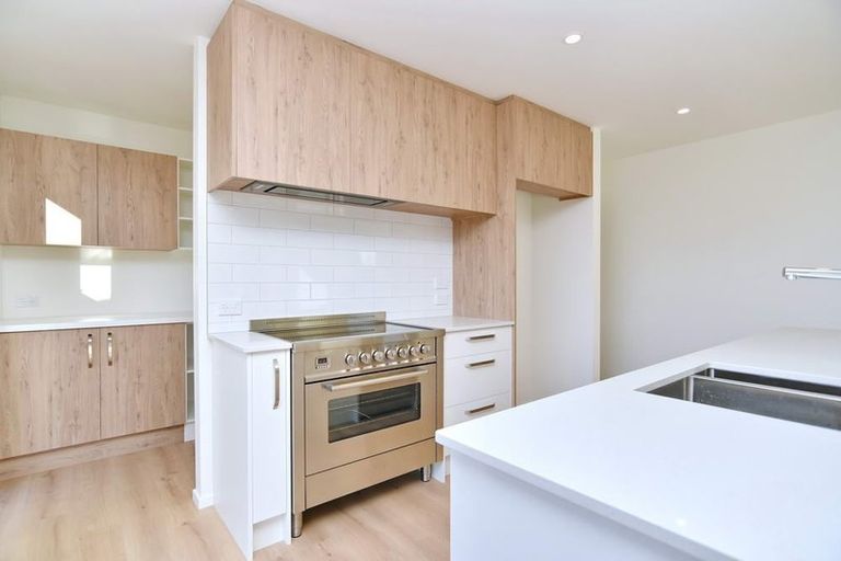 Photo of property in 17 Angus Place, Rangiora, 7400