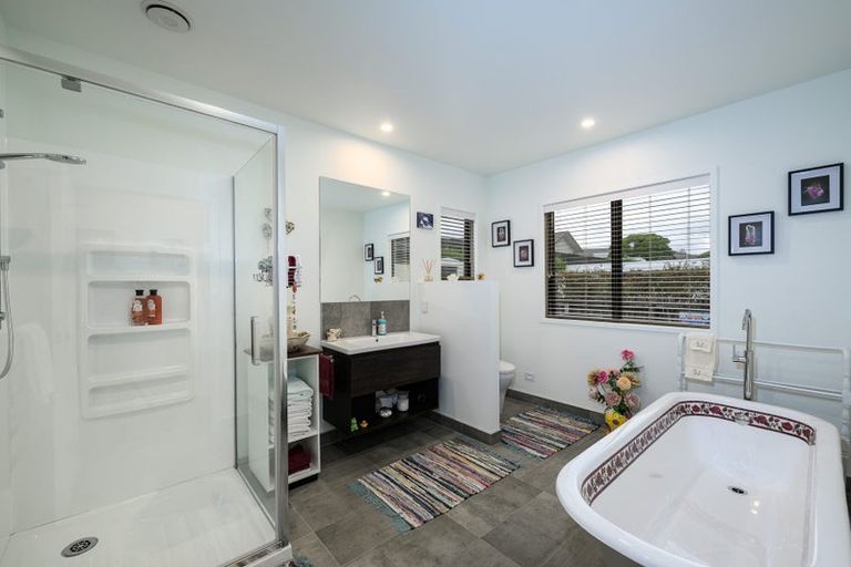 Photo of property in 30b Redwood Crescent, Hurdon, New Plymouth, 4310