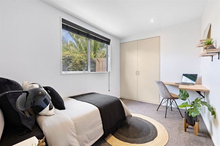 Photo of property in 11 Linkwater Way, Parklands, Christchurch, 8083