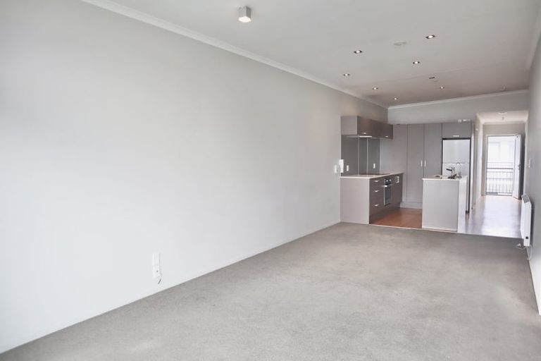 Photo of property in 277 Maunganui Road, Mount Maunganui, 3116