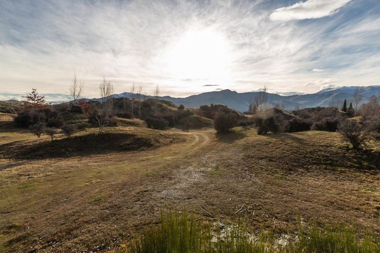 Photo of property in 5 Bendemeer Lane, Lake Hayes, Queenstown, 9371