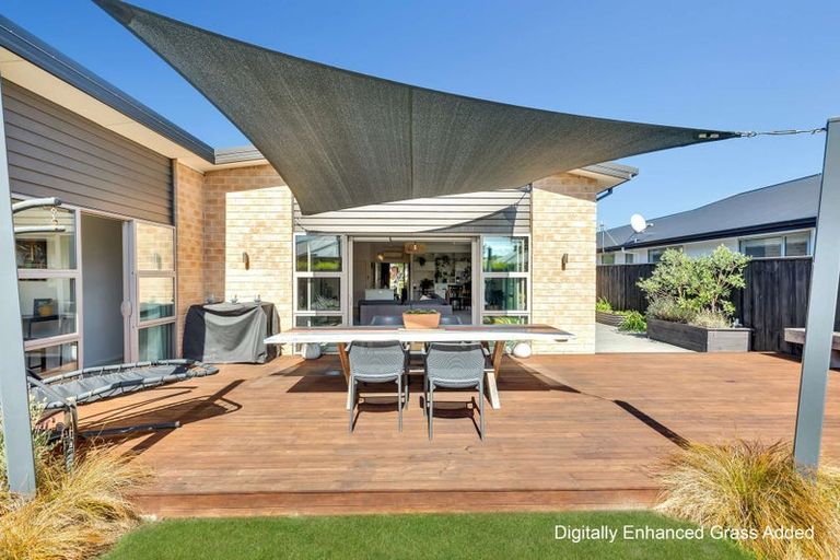 Photo of property in 4 Manuka Street, Pegasus, 7612