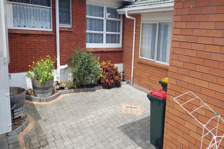 Photo of property in 229 Bucklands Beach Road, Bucklands Beach, Auckland, 2012