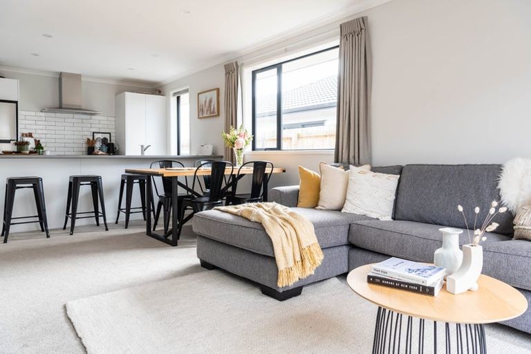 Photo of property in 48 Holystone Road, Whitby, 5024