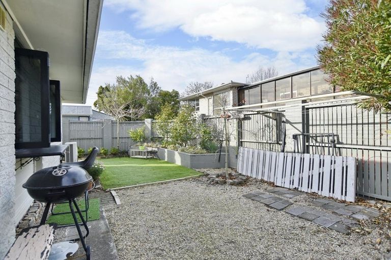 Photo of property in 2/144 Main North Road, Papanui, Christchurch, 8052